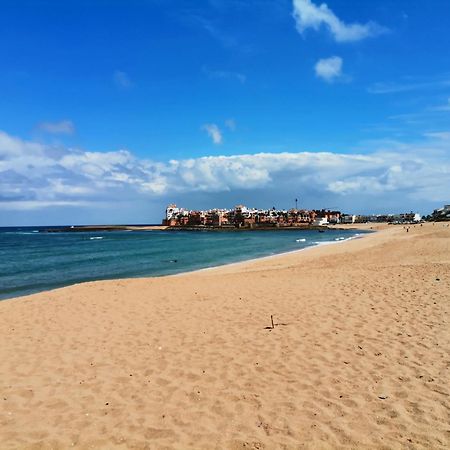 Grand Appartement Vue Golf A 2 Min De La Plage Бузника Екстериор снимка