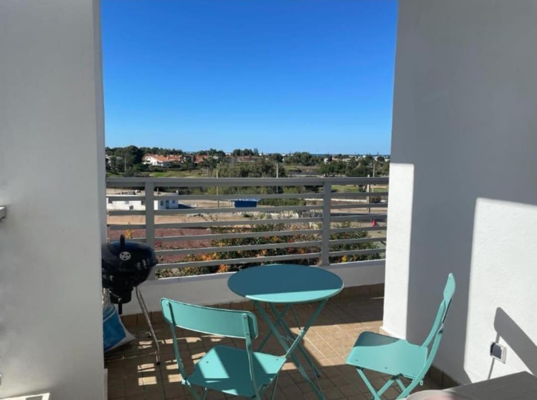 Grand Appartement Vue Golf A 2 Min De La Plage Бузника Екстериор снимка